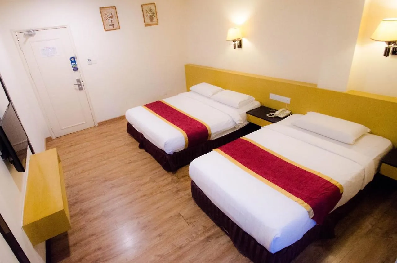 Grand Eastern Hotel Sdn Bhd 亞庇 2*,